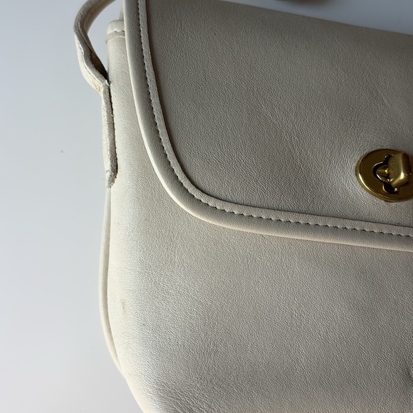 Coach | Vintage Quincey #9919 in Bone - Picture 8 of 15